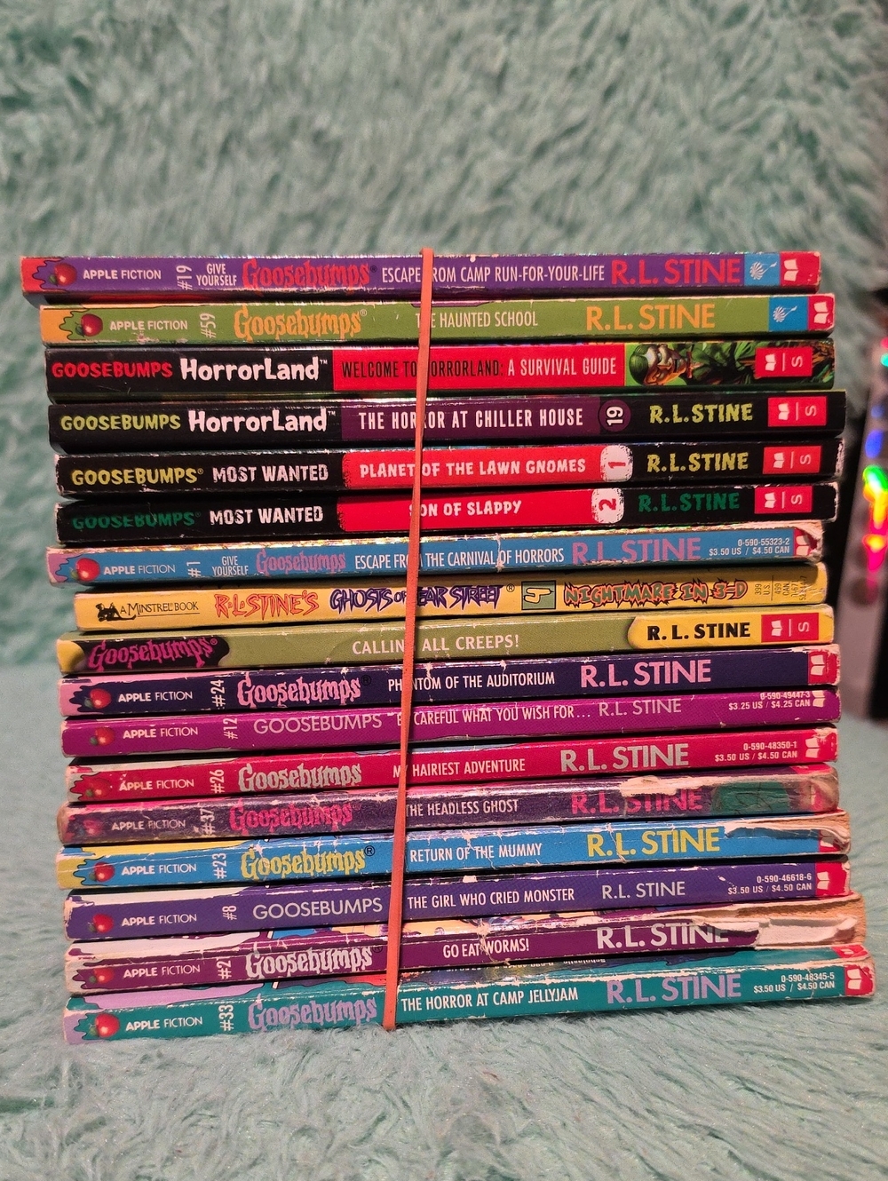 Vtg Goosebumps Book Collection by R.L. Stine 17 Book Bundle
